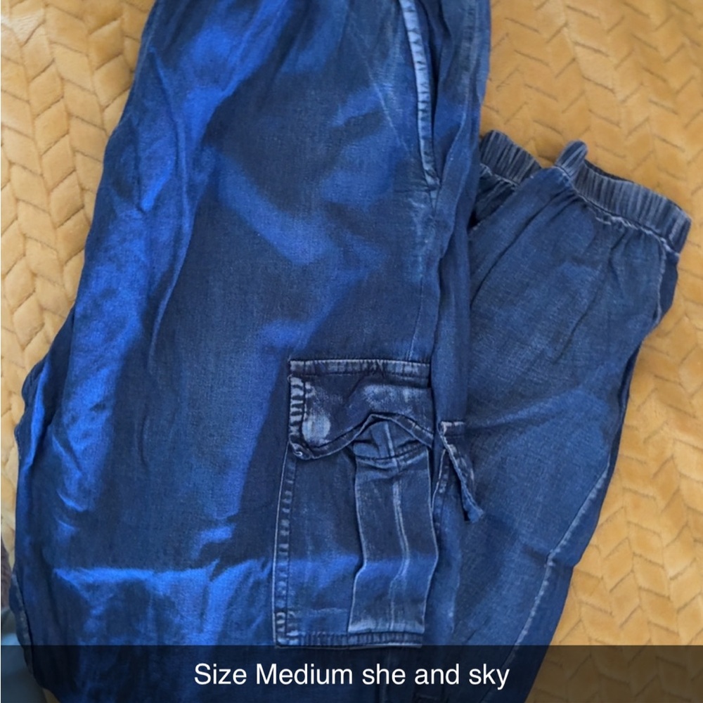 She + Sky Blue Cropped Pants Ankle Length